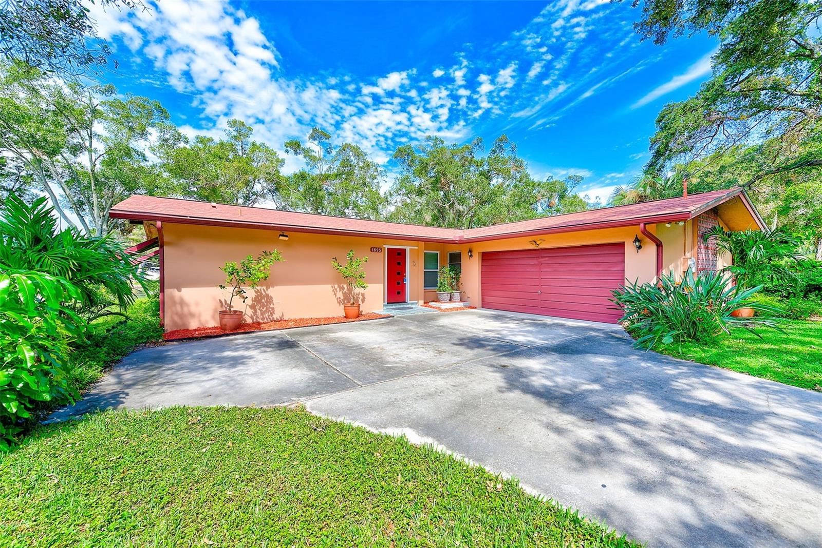 1895 LAKE JUDY LEE DR, LARGO, FL, 33771