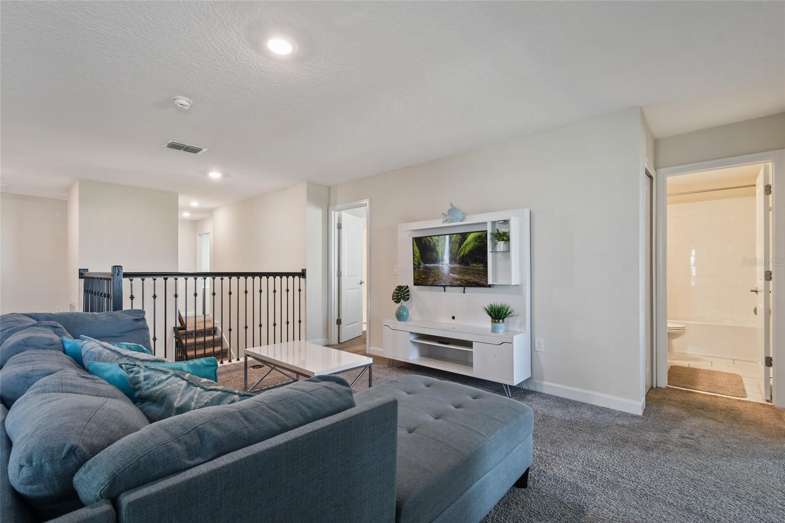 8842 CABOT CLIFFS DR, DAVENPORT, FL, 33896