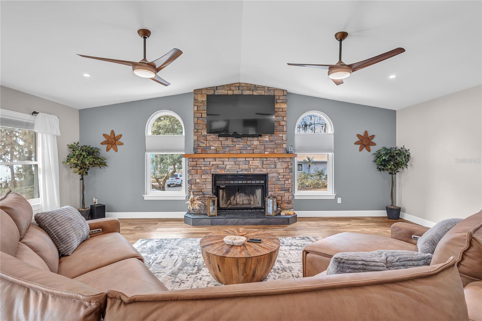 11619 LANE PARK RD, TAVARES, FL, 32778