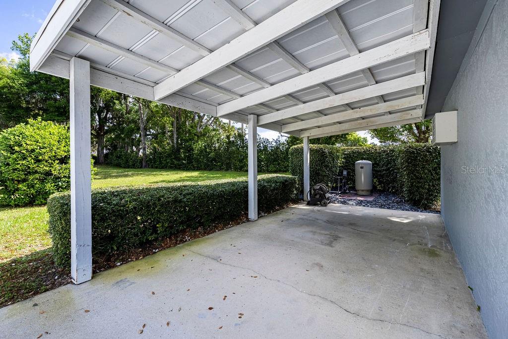 11619 LANE PARK RD, TAVARES, FL, 32778