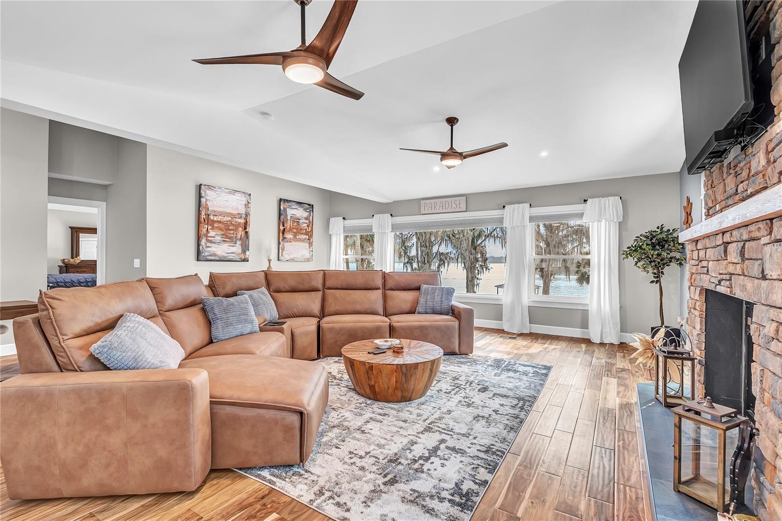 11619 LANE PARK RD, TAVARES, FL, 32778