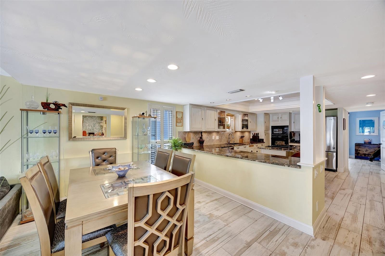 234 DOLPHIN PT #1, CLEARWATER BEACH, FL, 33767