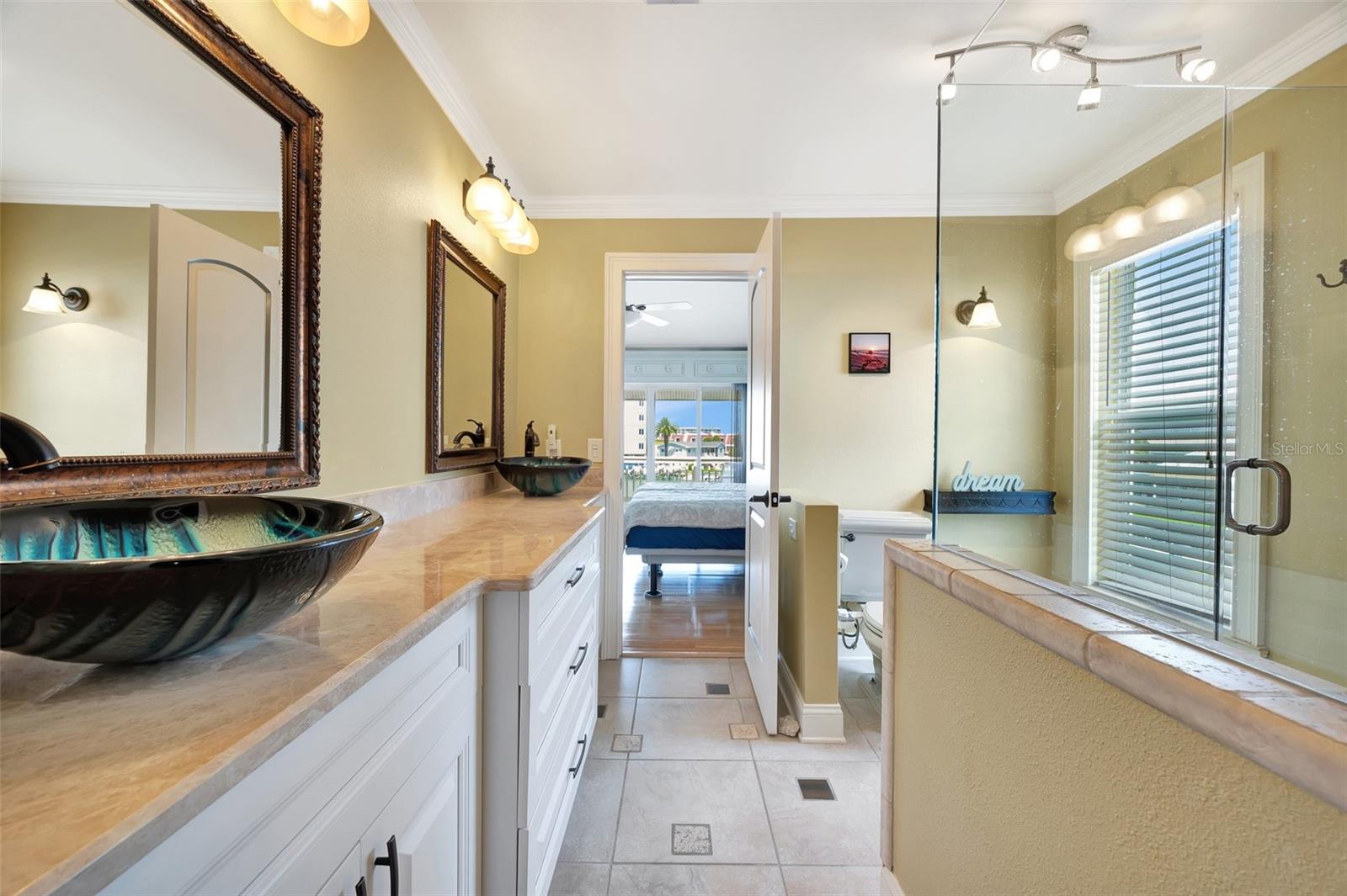 234 DOLPHIN PT #1, CLEARWATER BEACH, FL, 33767