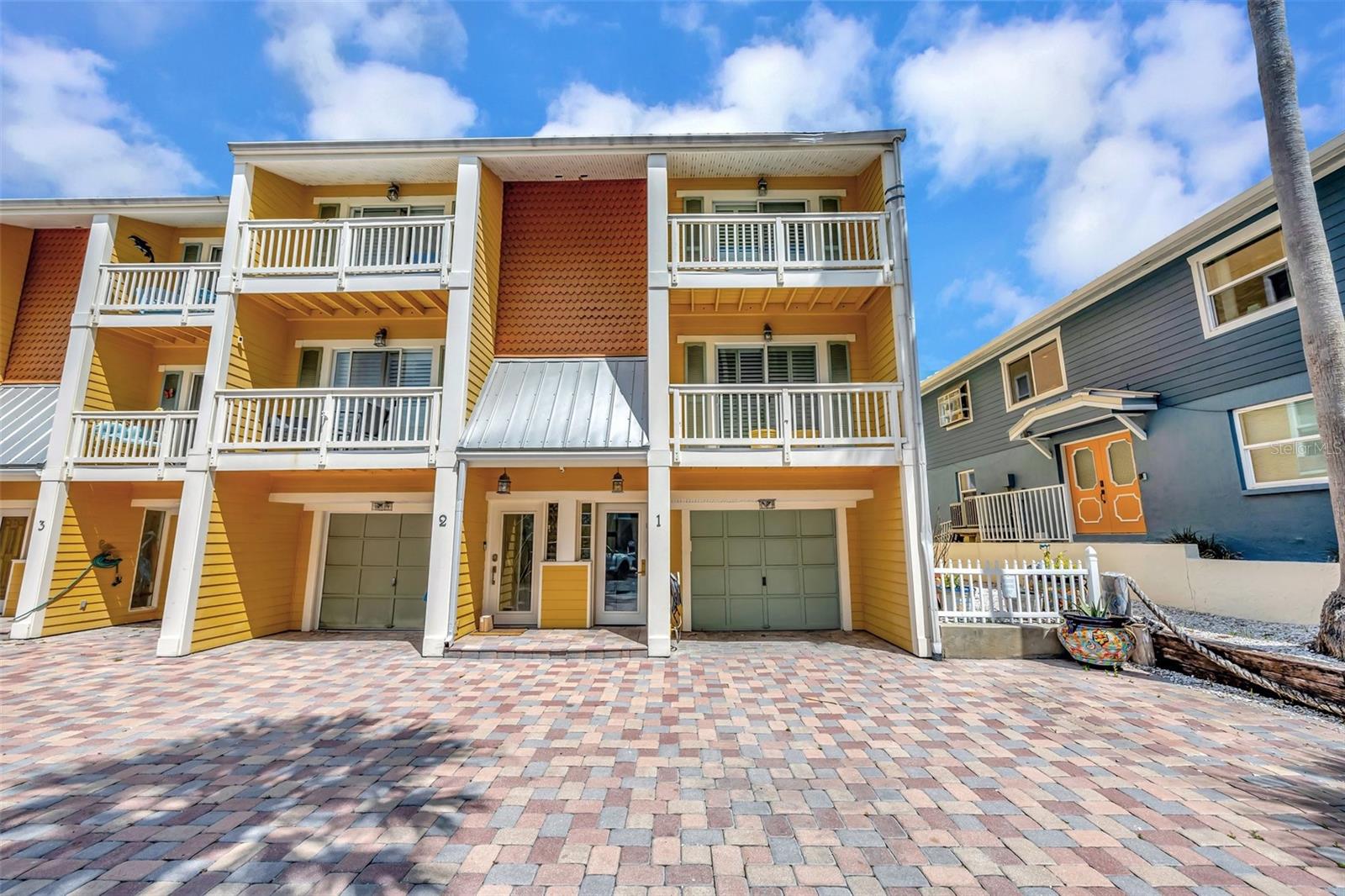 234 DOLPHIN PT #1, CLEARWATER BEACH, FL, 33767