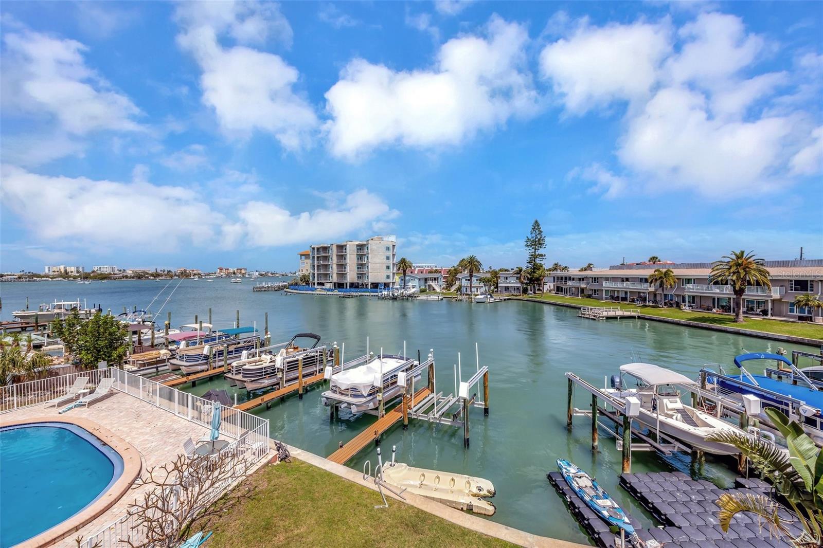 234 DOLPHIN PT #1, CLEARWATER BEACH, FL, 33767