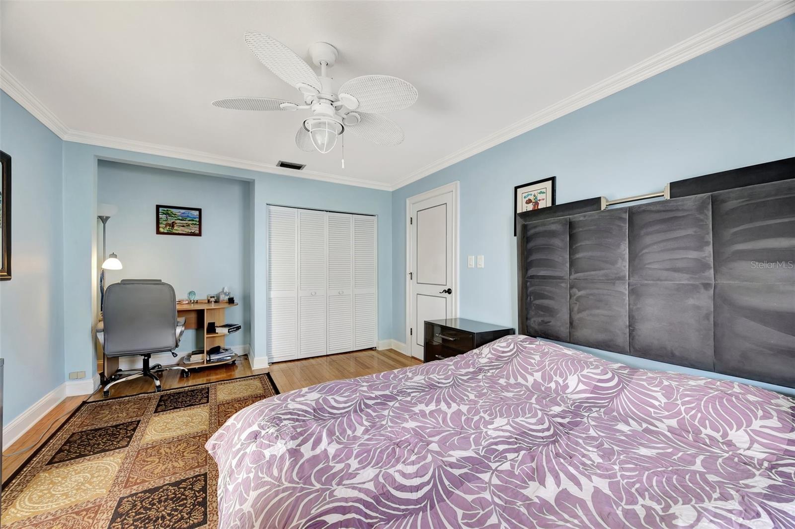 234 DOLPHIN PT #1, CLEARWATER BEACH, FL, 33767