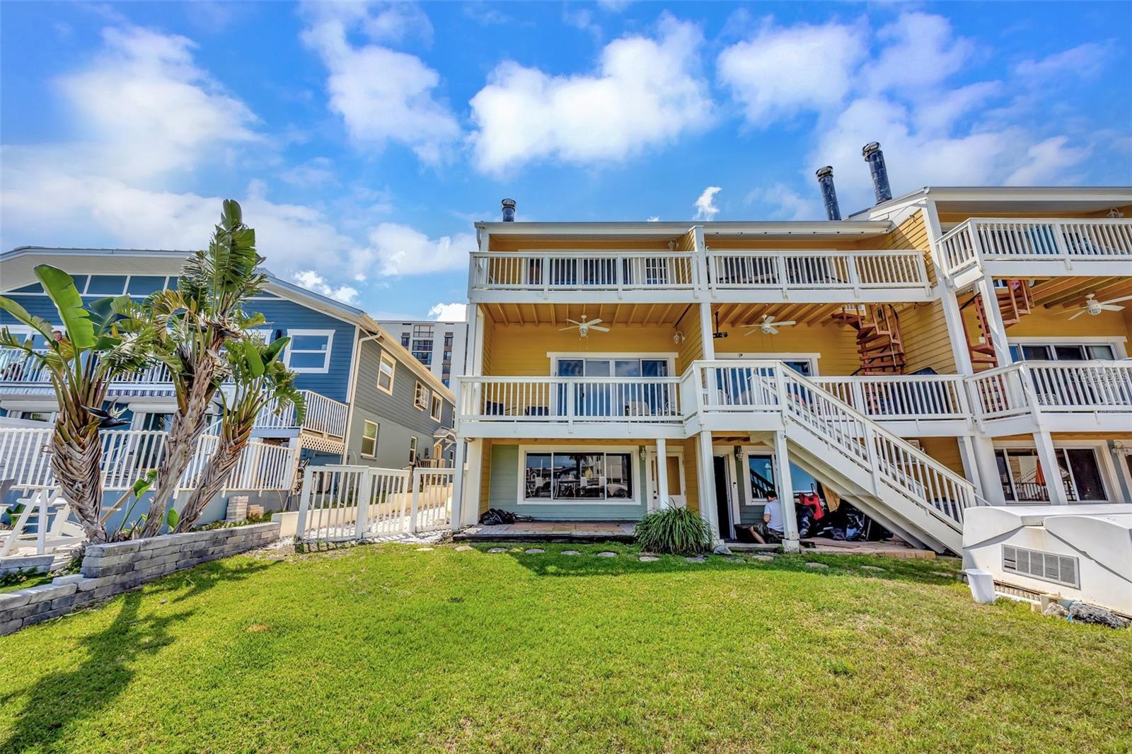234 DOLPHIN PT #1, CLEARWATER BEACH, FL, 33767
