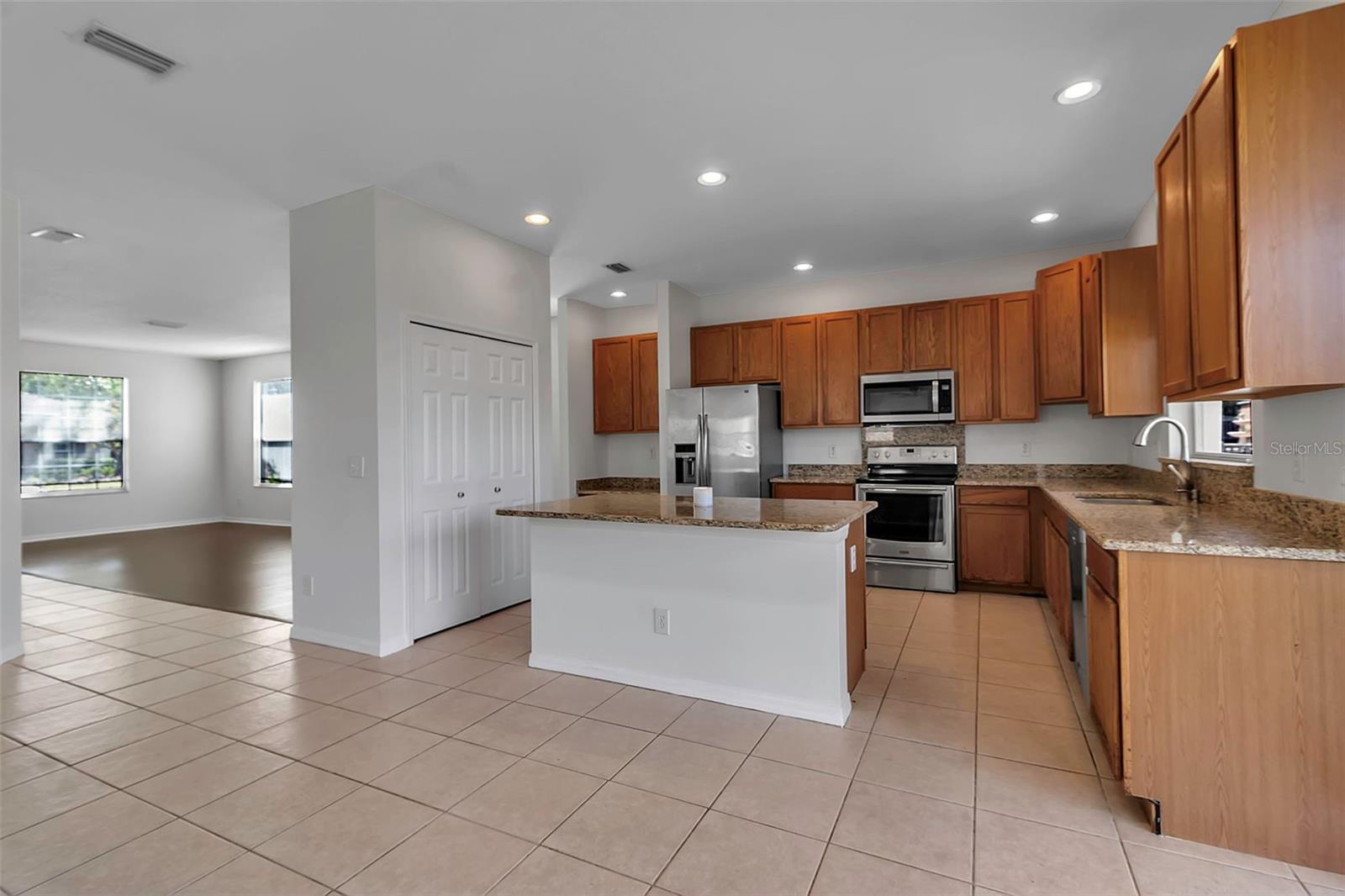 4007 61ST DR E, BRADENTON, FL, 34203