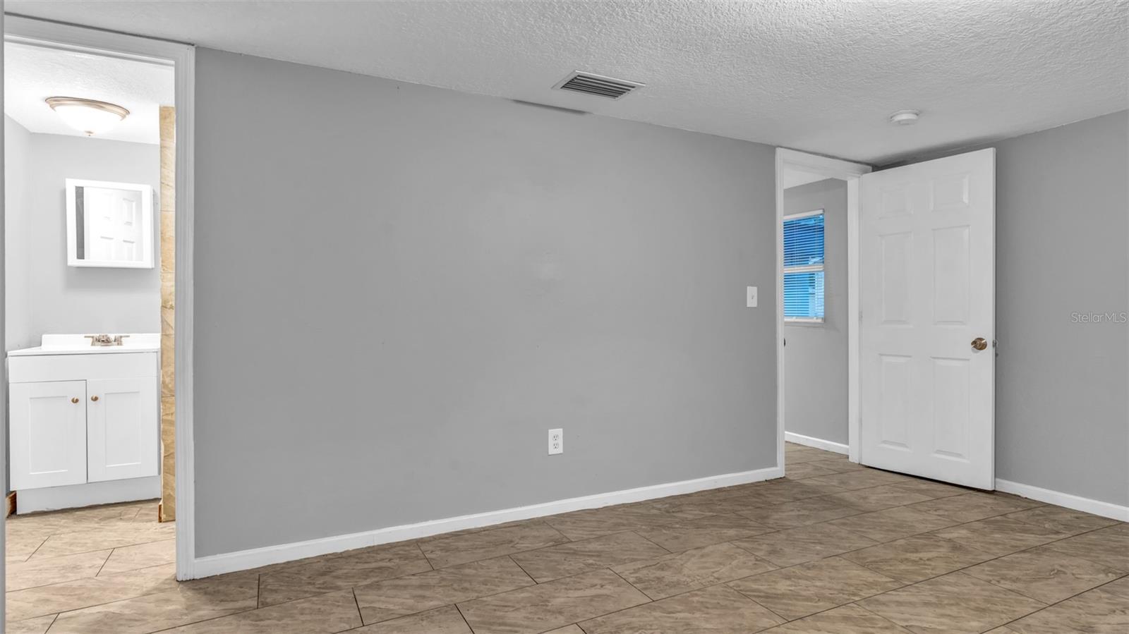 8318 N 14TH ST, TAMPA, FL, 33604