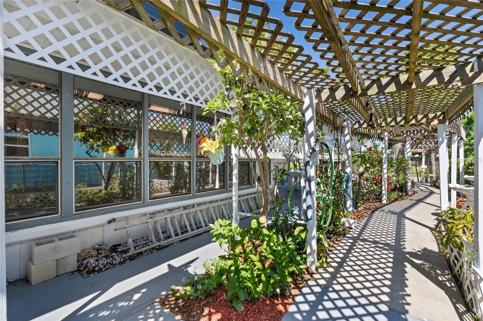 109 DOUGLAS ST, EDGEWATER, FL, 32141