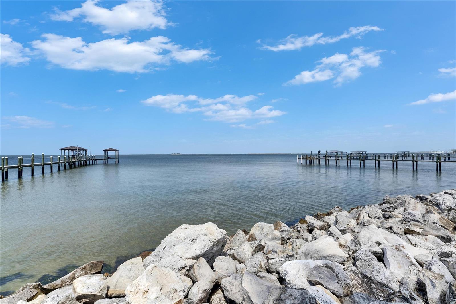 6702 SURFSIDE BLVD, APOLLO BEACH, FL, 33572