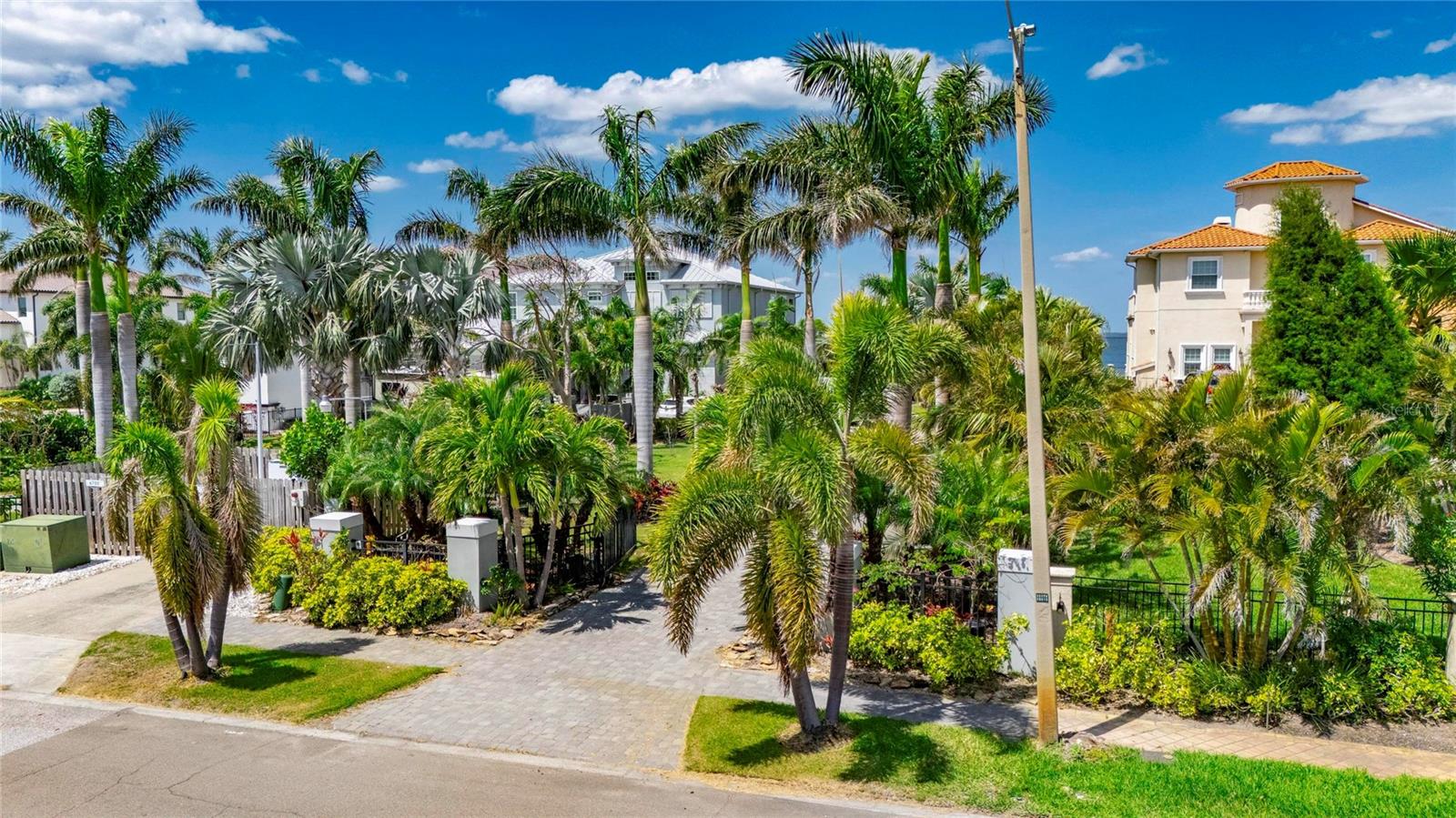 6702 SURFSIDE BLVD, APOLLO BEACH, FL, 33572