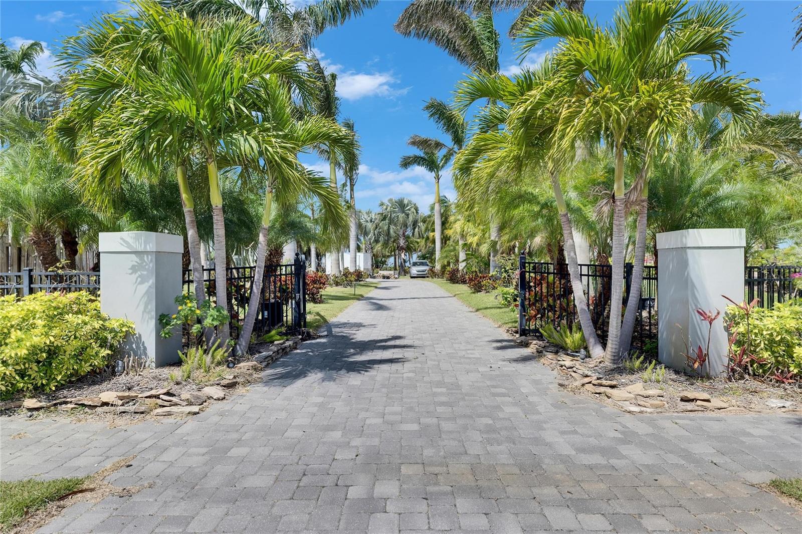 6702 SURFSIDE BLVD, APOLLO BEACH, FL, 33572