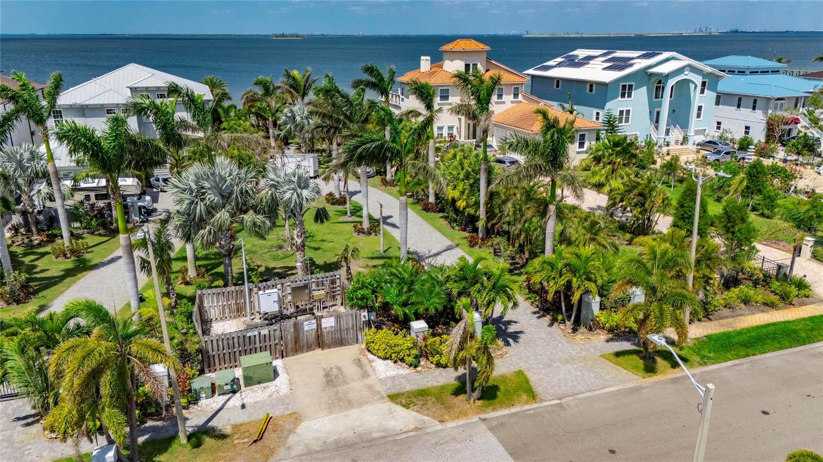 6702 SURFSIDE BLVD, APOLLO BEACH, FL, 33572