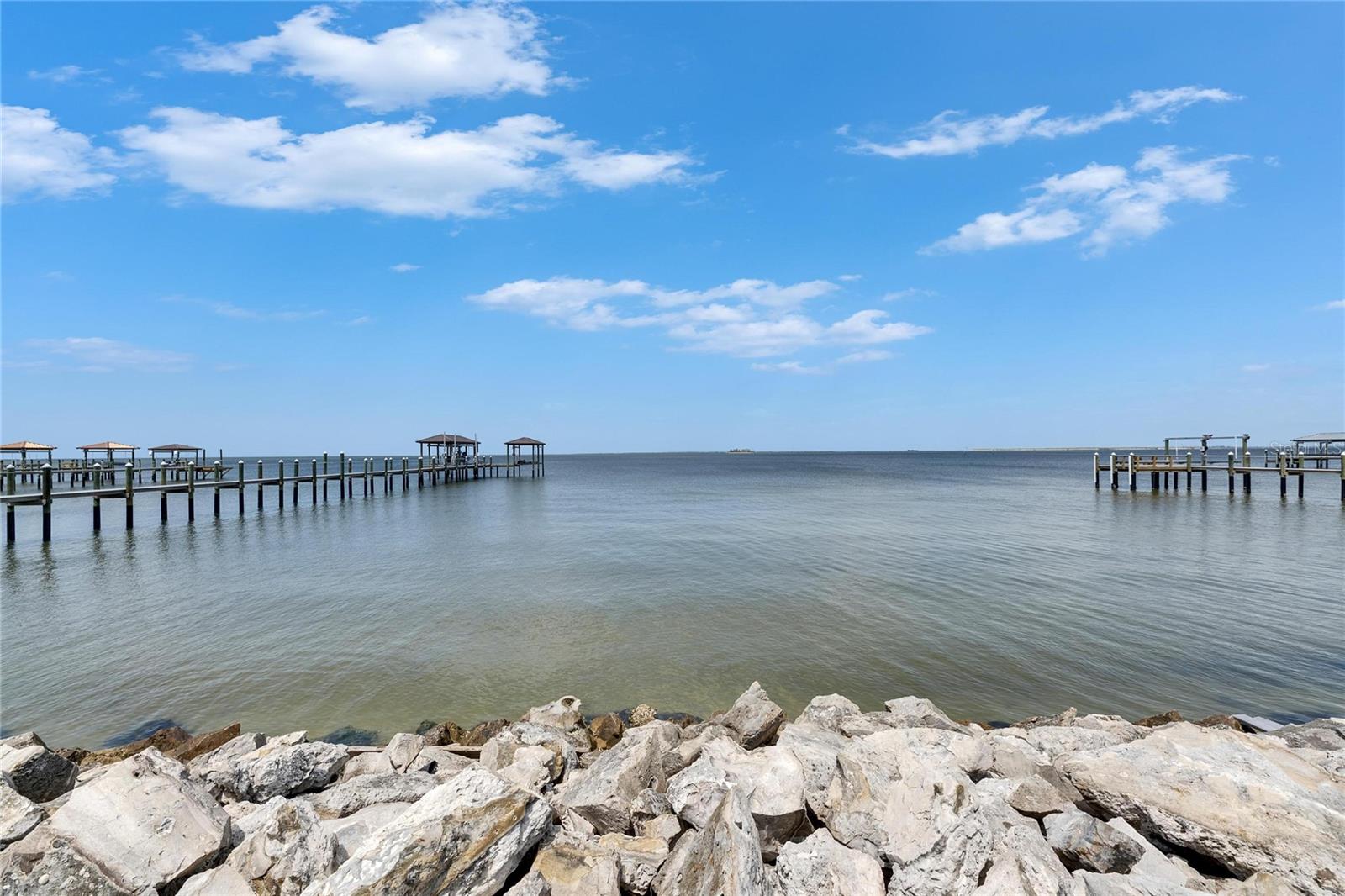 6702 SURFSIDE BLVD, APOLLO BEACH, FL, 33572