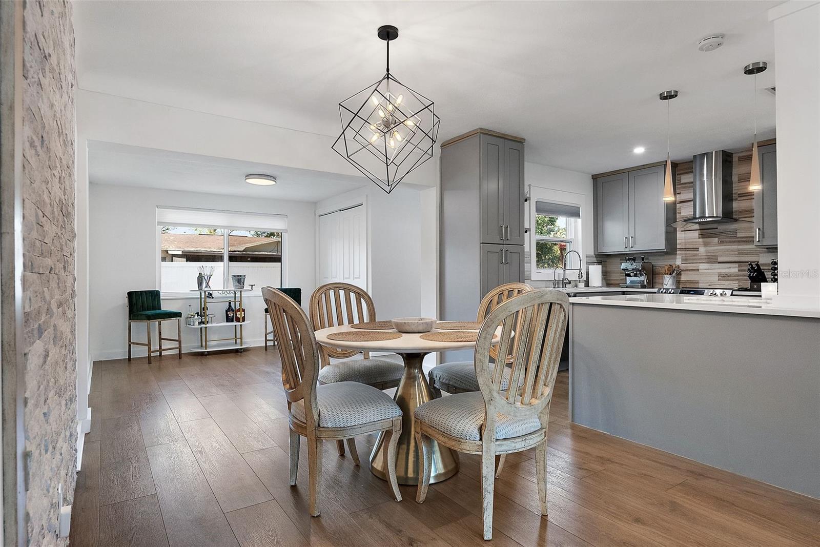 2913 PONCE DE LEON WAY S, ST PETERSBURG, FL, 33712