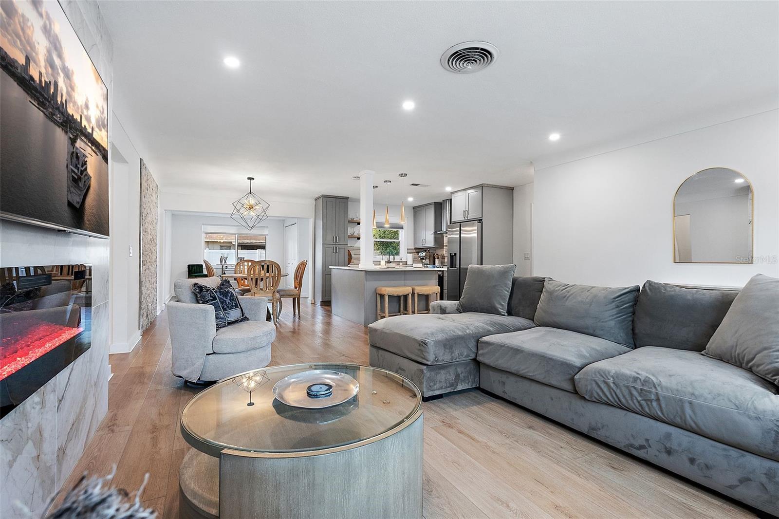 2913 PONCE DE LEON WAY S, ST PETERSBURG, FL, 33712