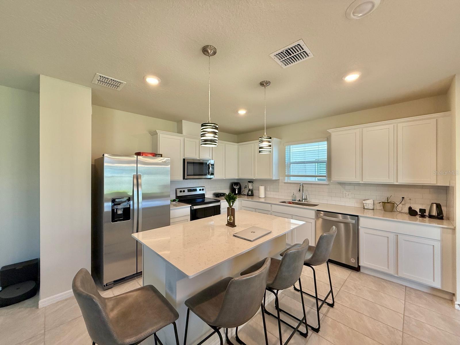 2023 ALLURING LN, DAVENPORT, FL, 33896