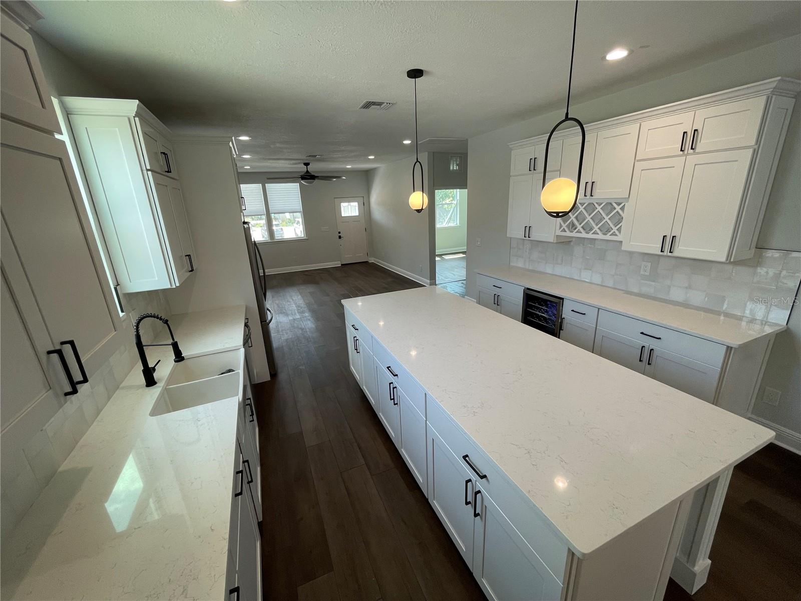 107 E PARK ST, TARPON SPRINGS, FL, 34689