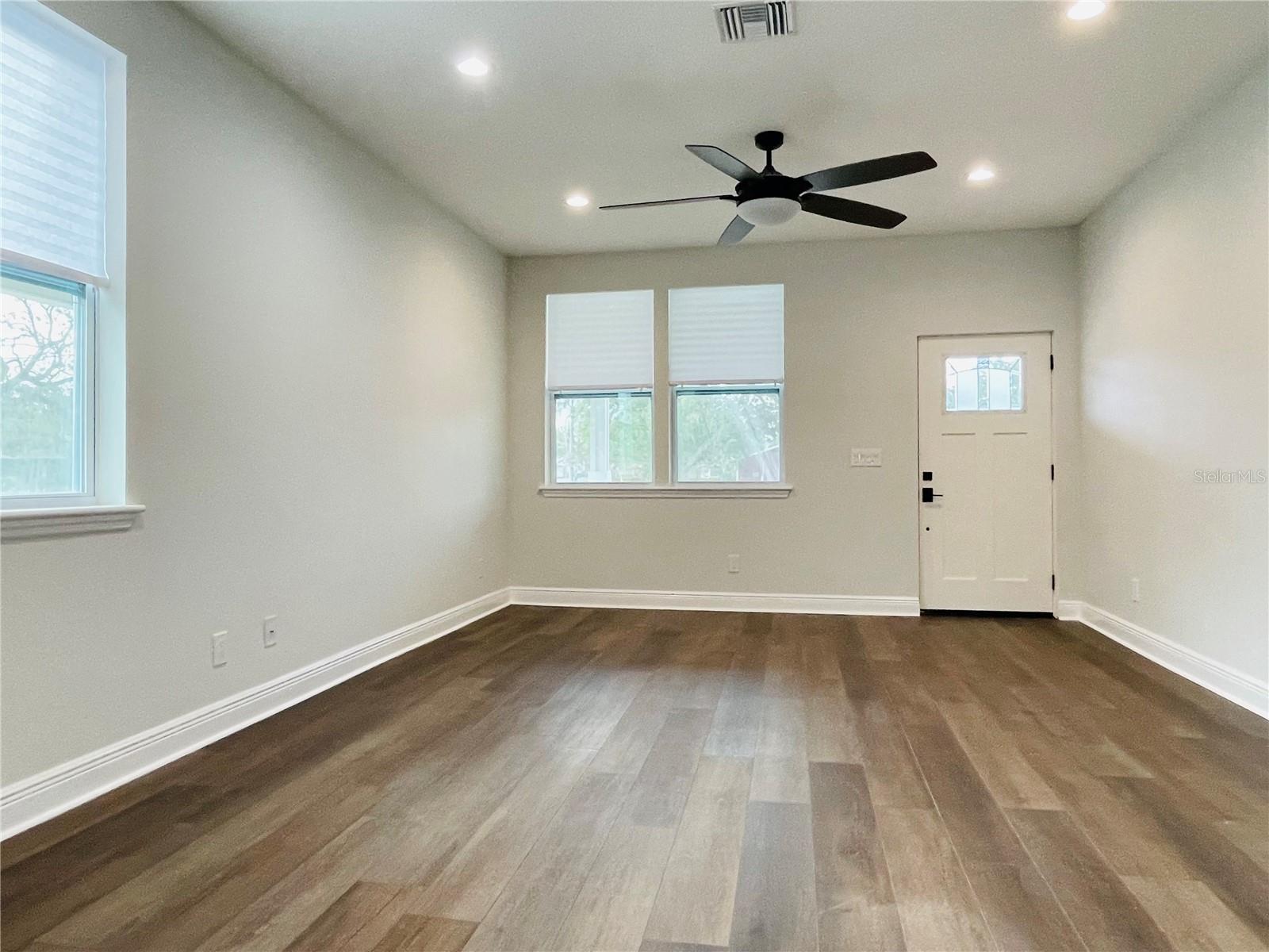 107 E PARK ST, TARPON SPRINGS, FL, 34689