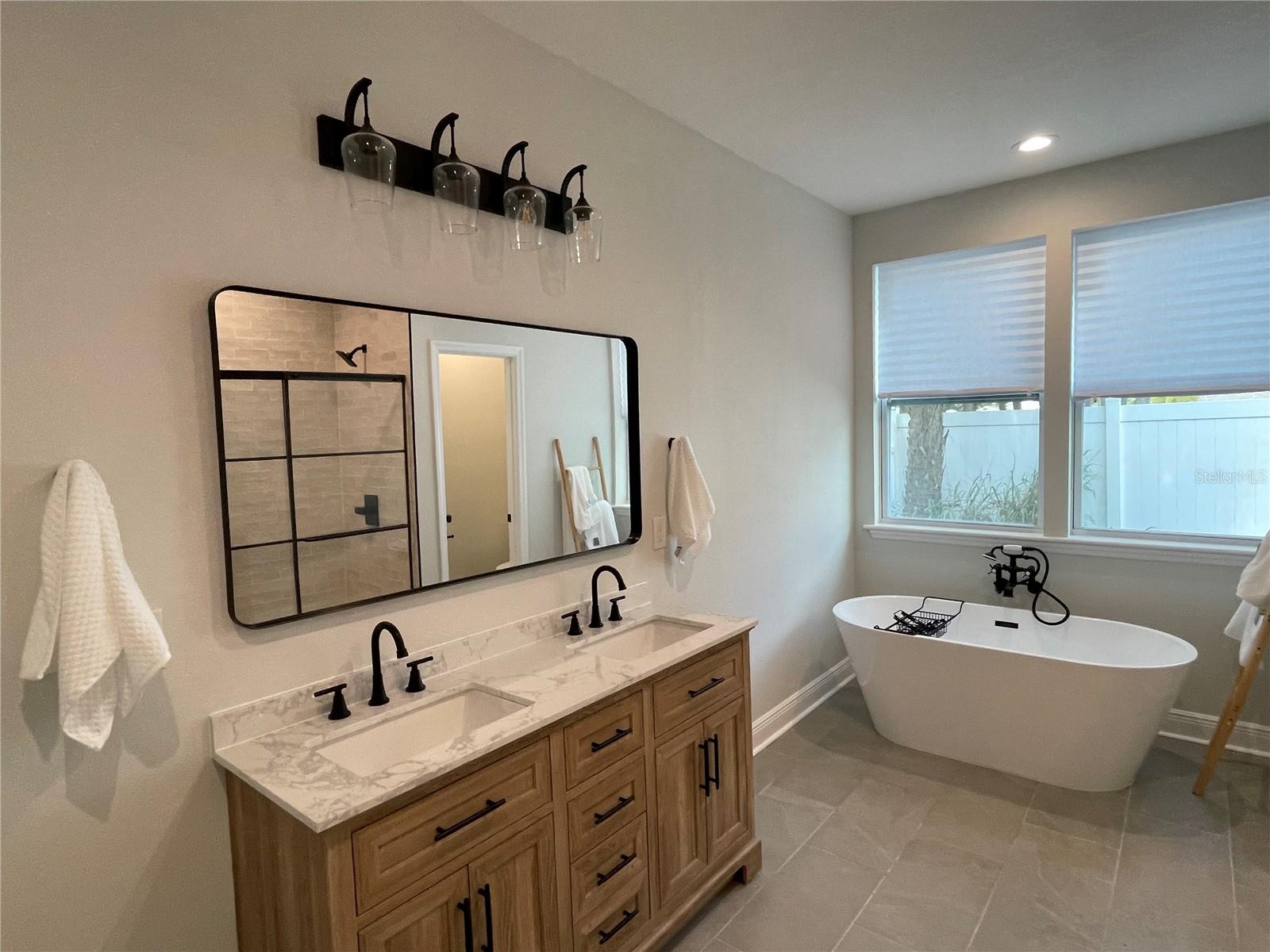 107 E PARK ST, TARPON SPRINGS, FL, 34689