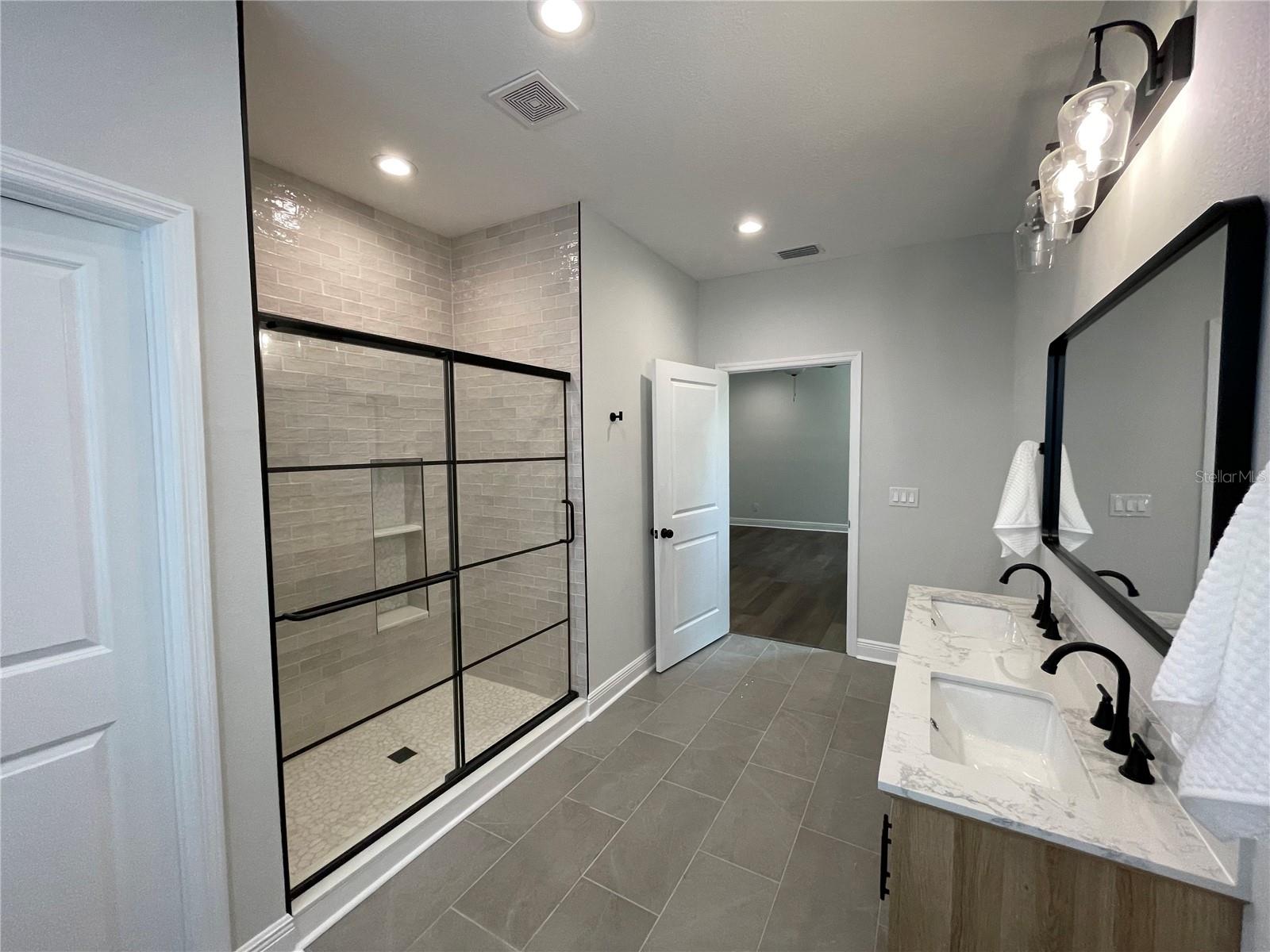 107 E PARK ST, TARPON SPRINGS, FL, 34689