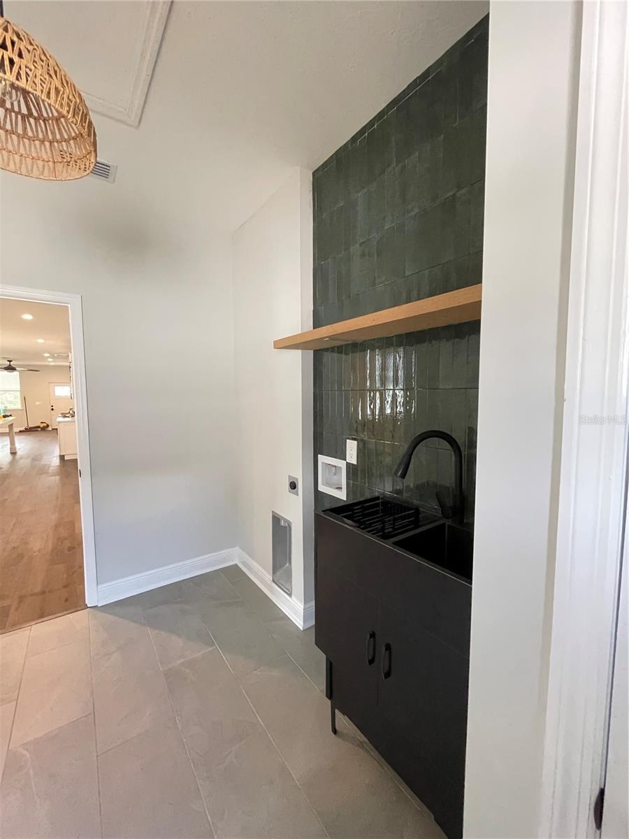 107 E PARK ST, TARPON SPRINGS, FL, 34689