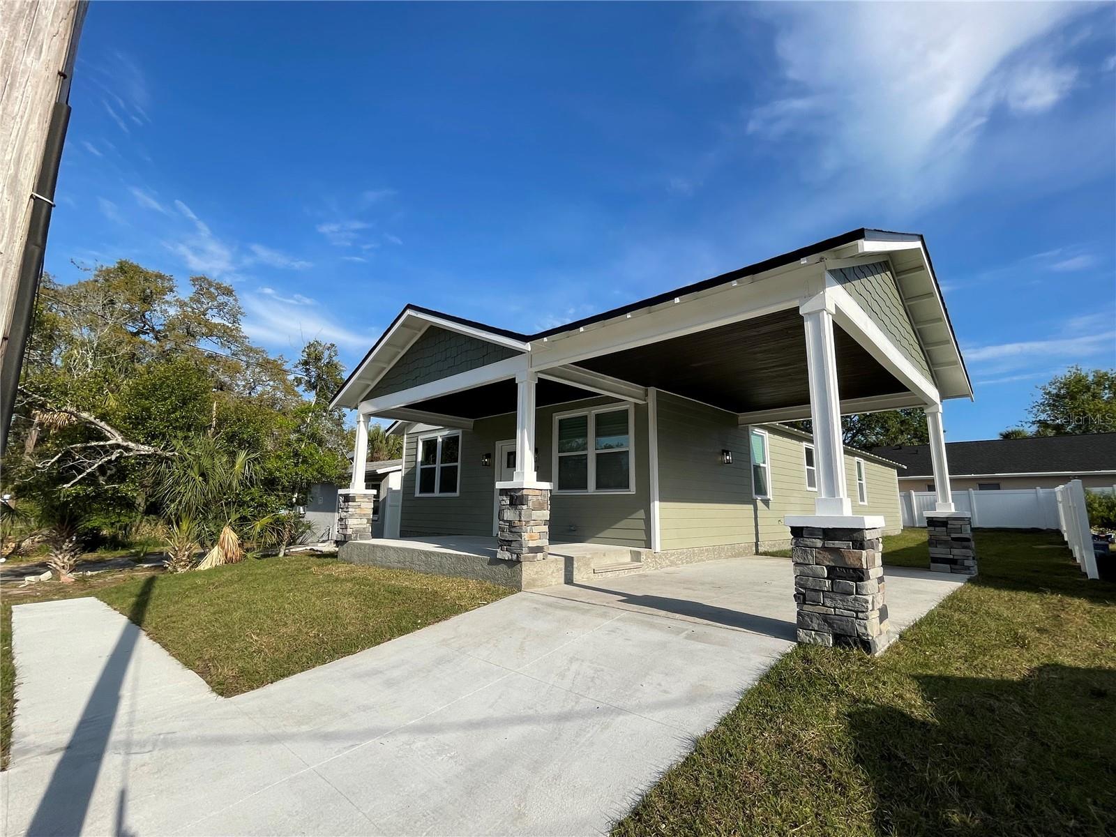 107 E PARK ST, TARPON SPRINGS, FL, 34689