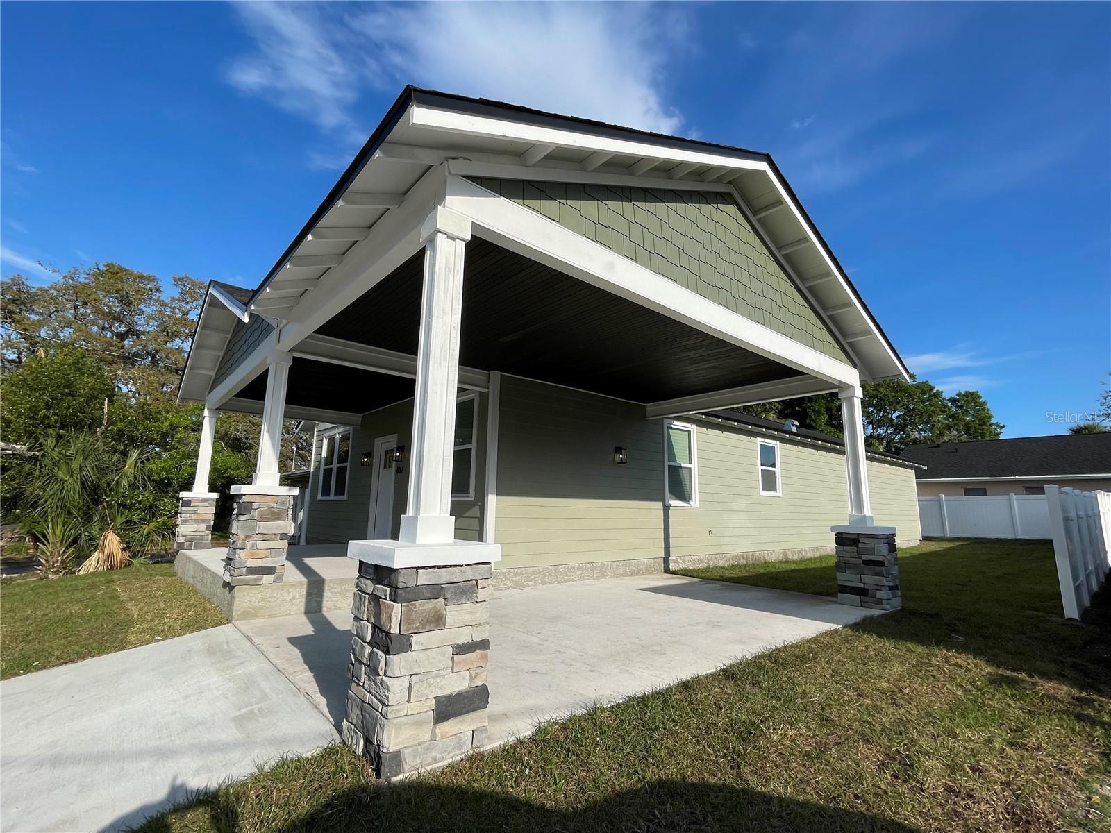 107 E PARK ST, TARPON SPRINGS, FL, 34689