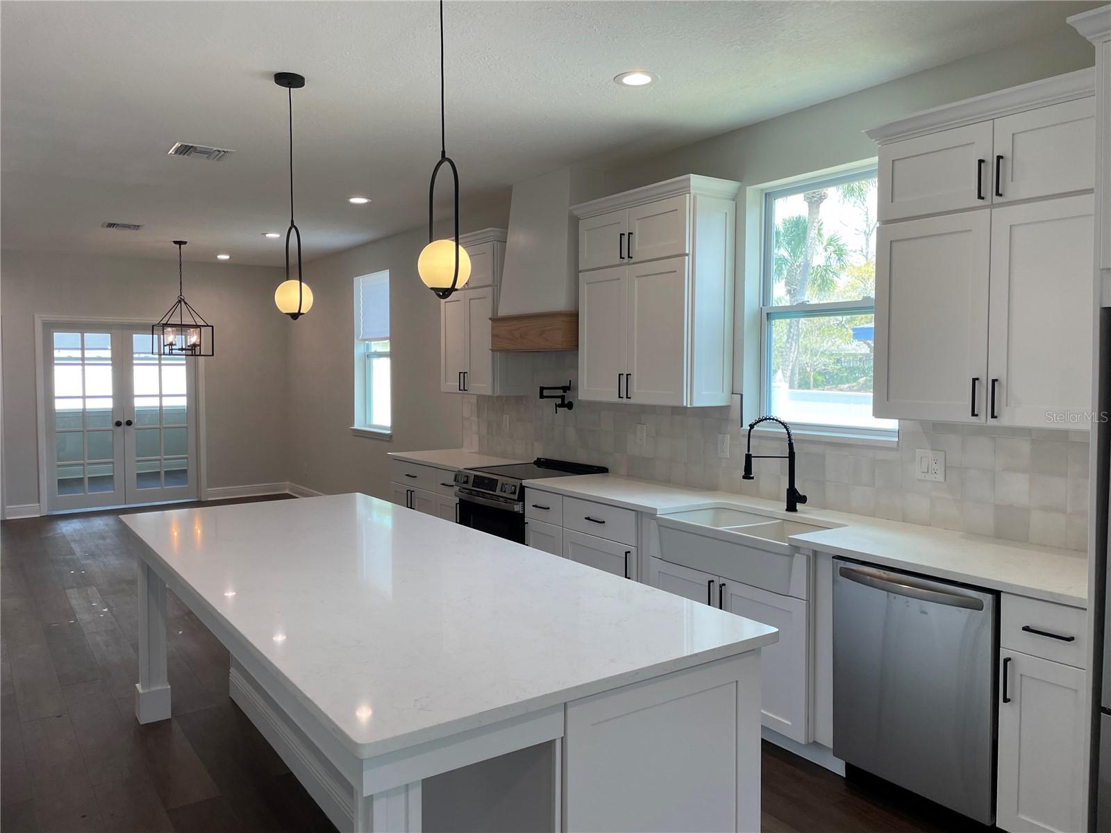 107 E PARK ST, TARPON SPRINGS, FL, 34689