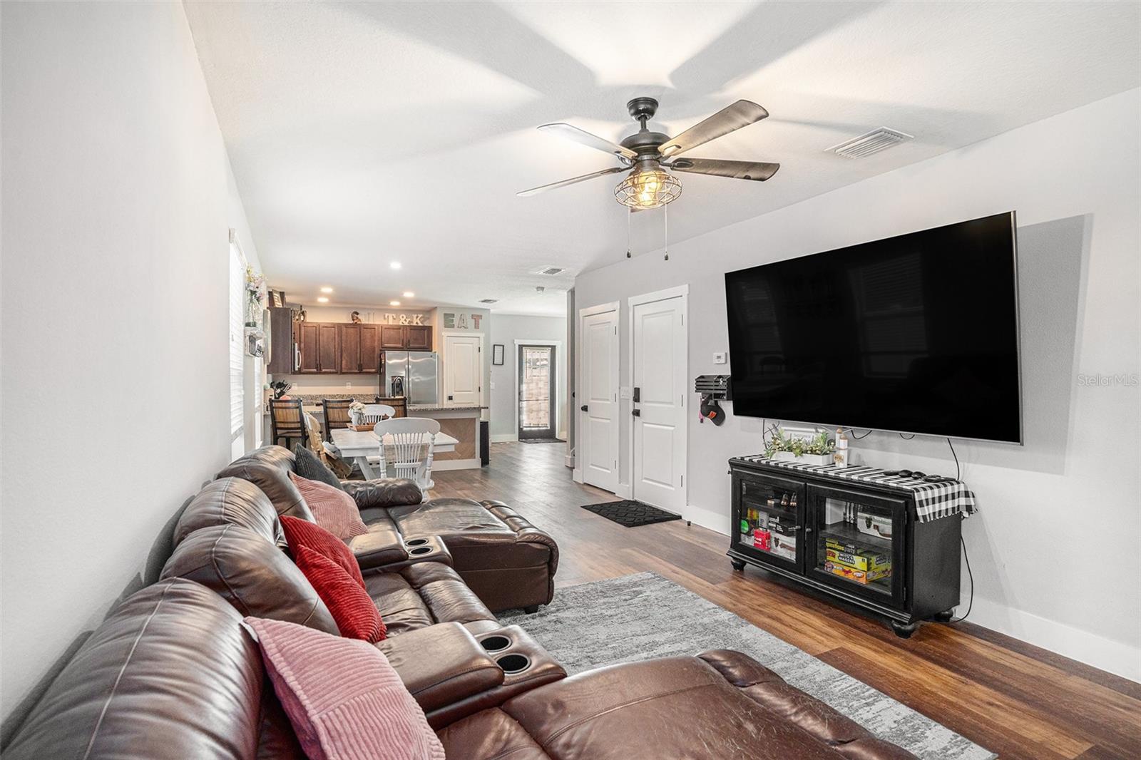 3307 E COMANCHE AVE, TAMPA, FL, 33610