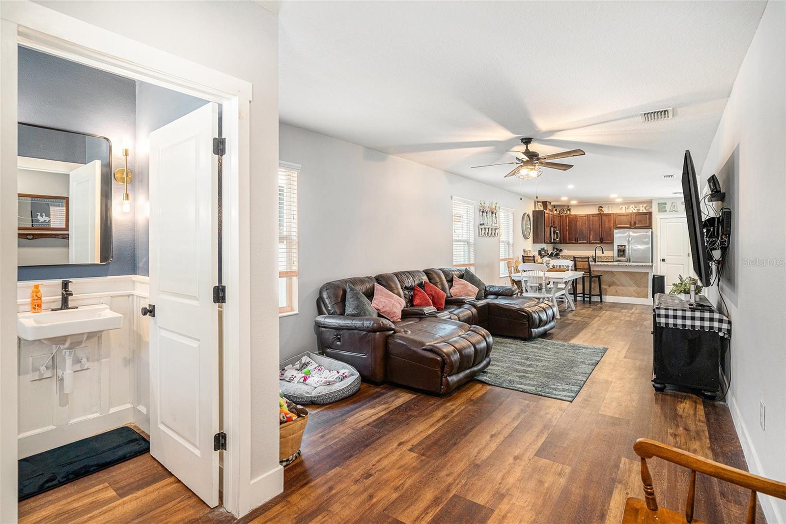 3307 E COMANCHE AVE, TAMPA, FL, 33610