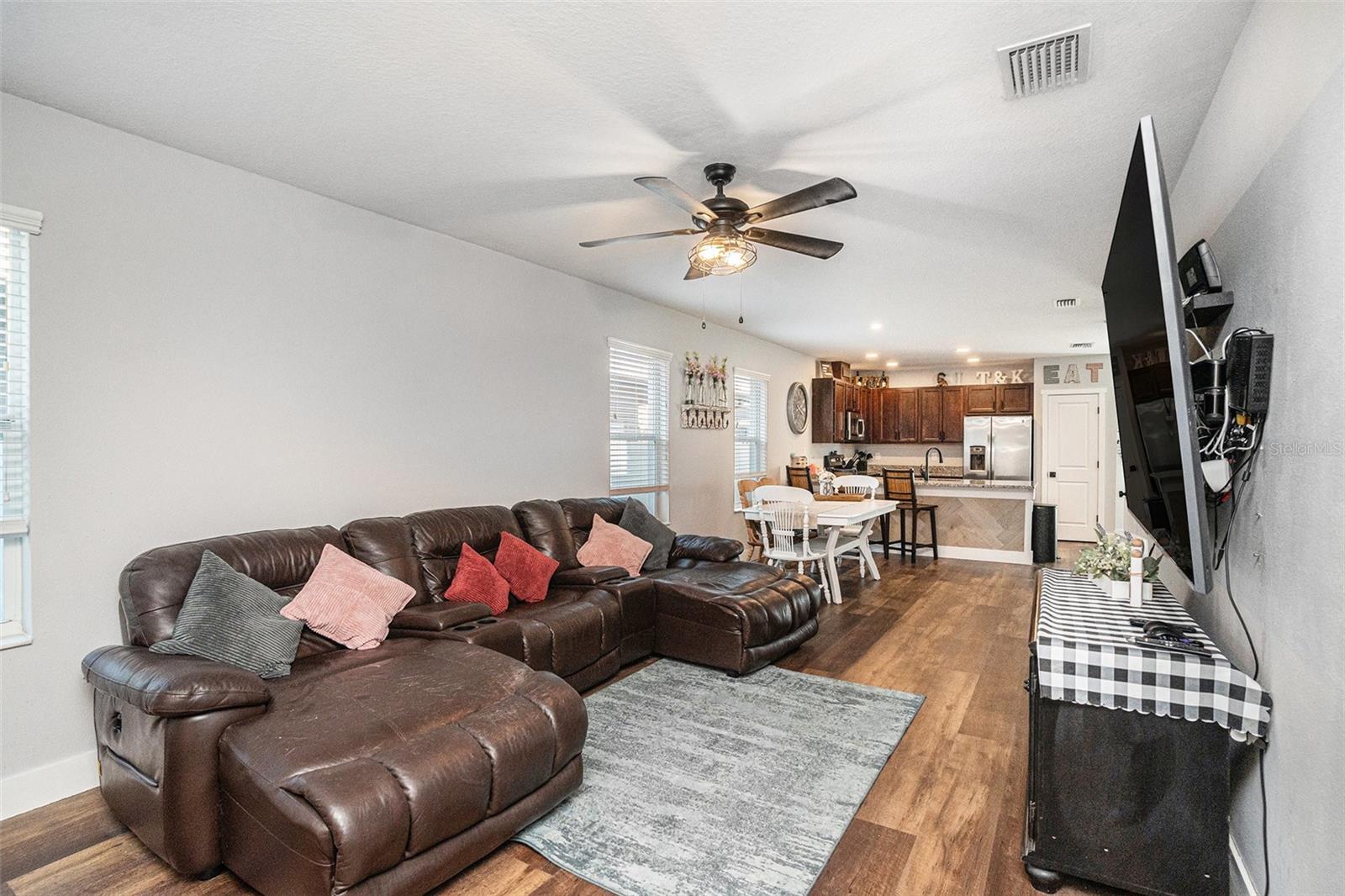 3307 E COMANCHE AVE, TAMPA, FL, 33610