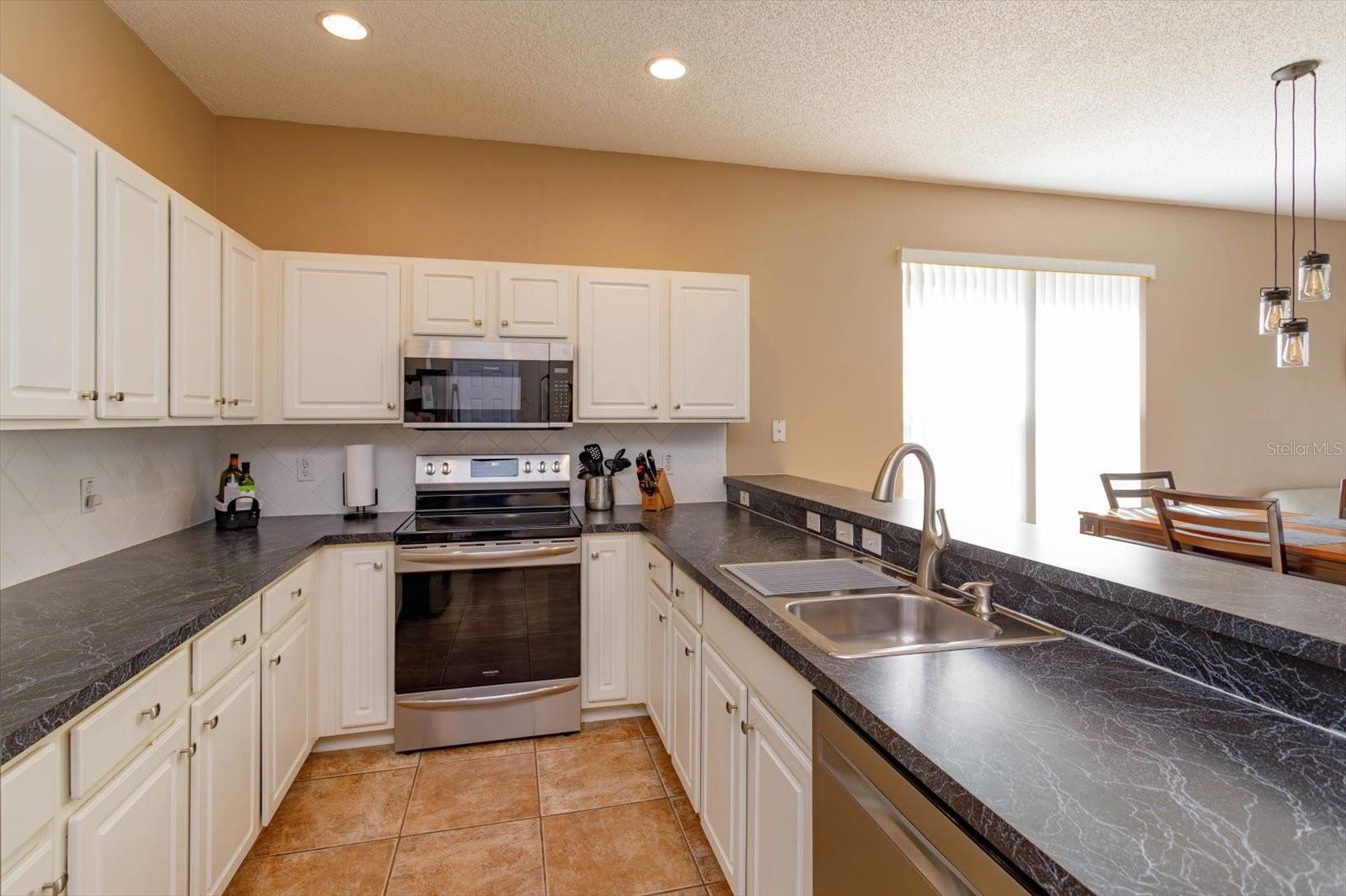 230 BRASSINGTON DR, DEBARY, FL, 32713