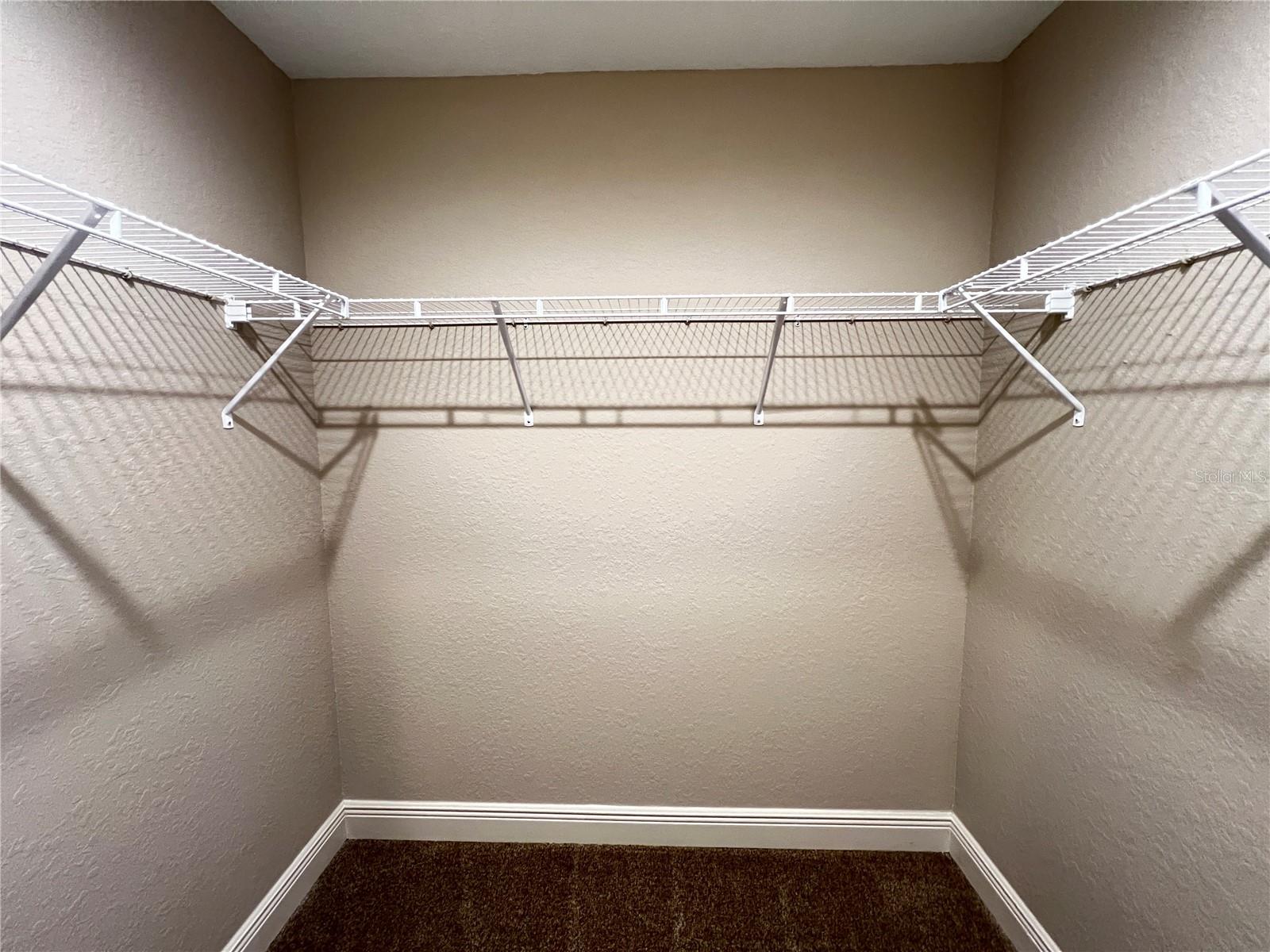 334 MALAUKA LOOP, OCKLAWAHA, FL, 32179