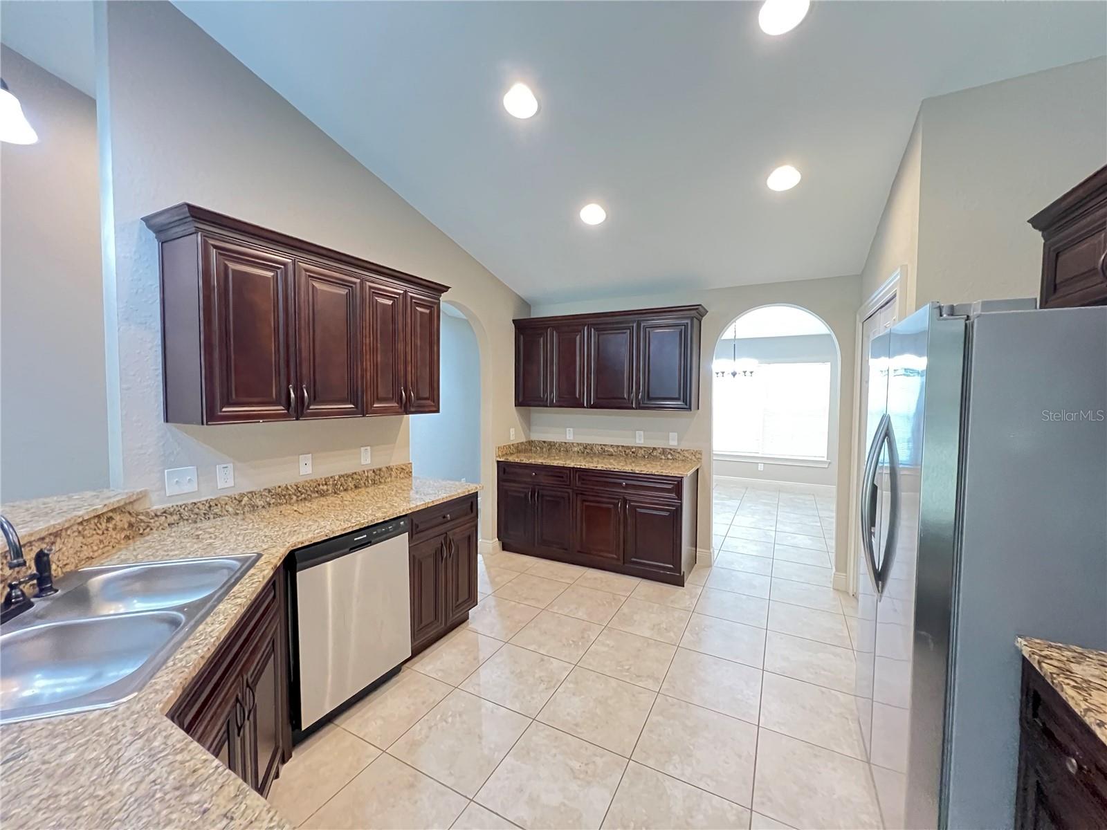 334 MALAUKA LOOP, OCKLAWAHA, FL, 32179