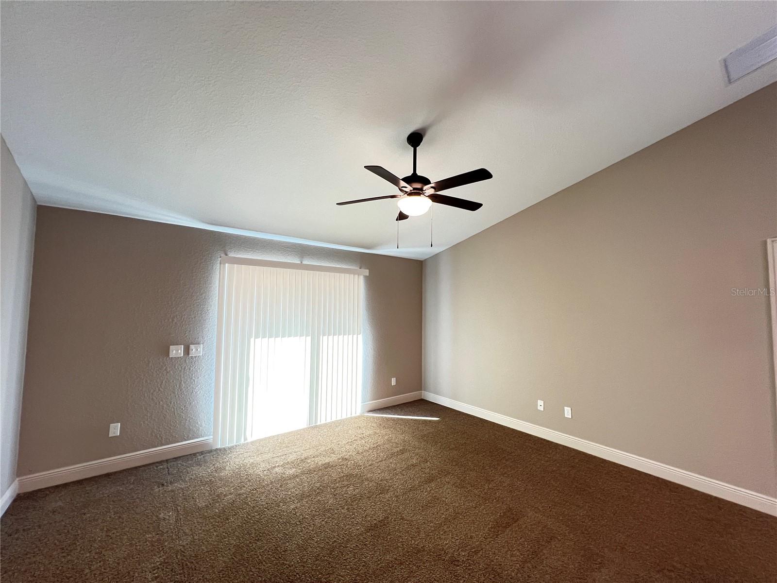 334 MALAUKA LOOP, OCKLAWAHA, FL, 32179