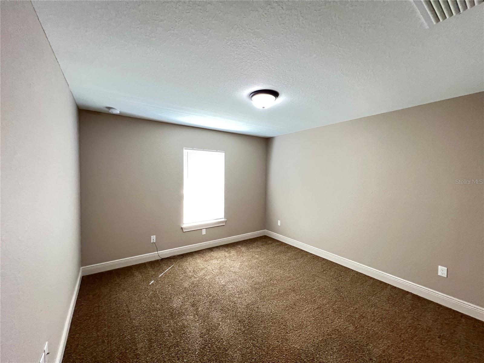 334 MALAUKA LOOP, OCKLAWAHA, FL, 32179