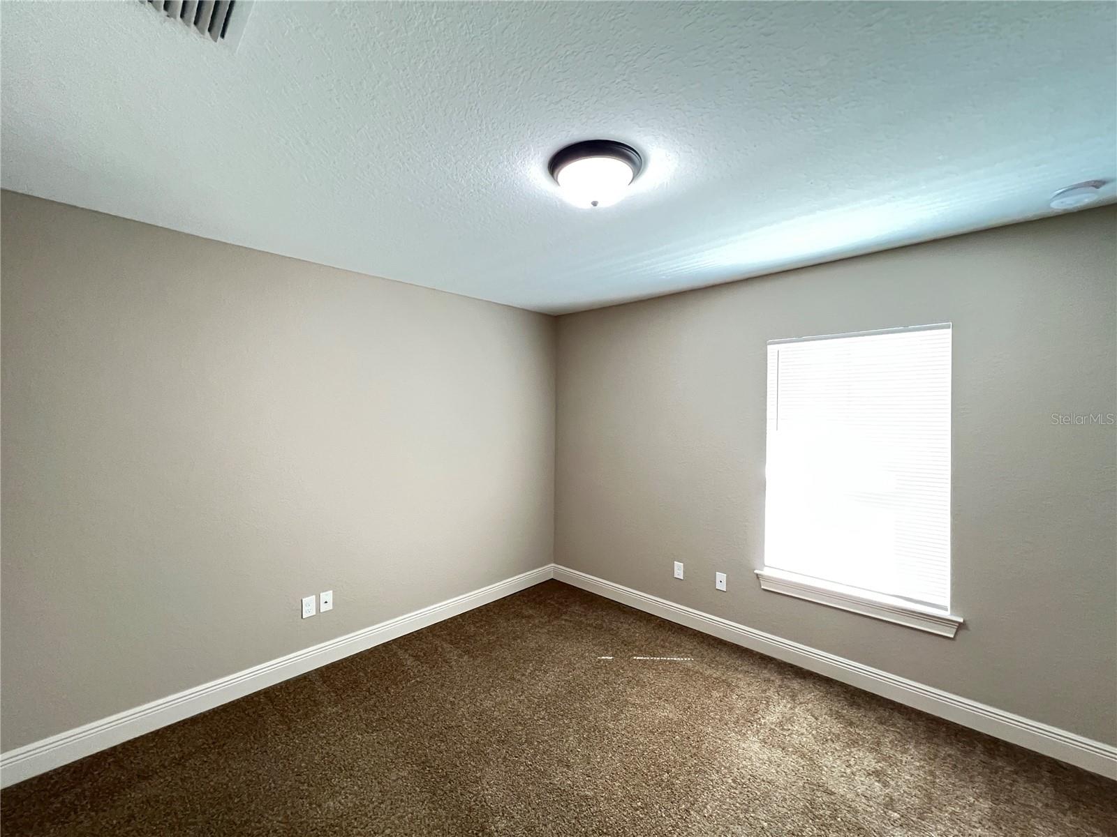 334 MALAUKA LOOP, OCKLAWAHA, FL, 32179