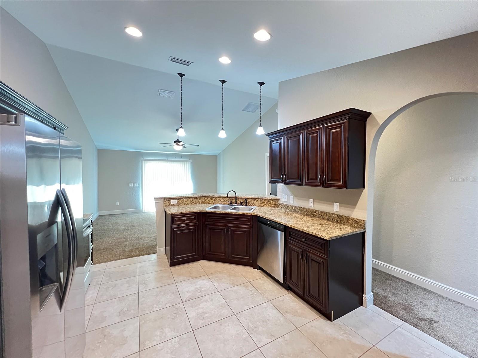 334 MALAUKA LOOP, OCKLAWAHA, FL, 32179