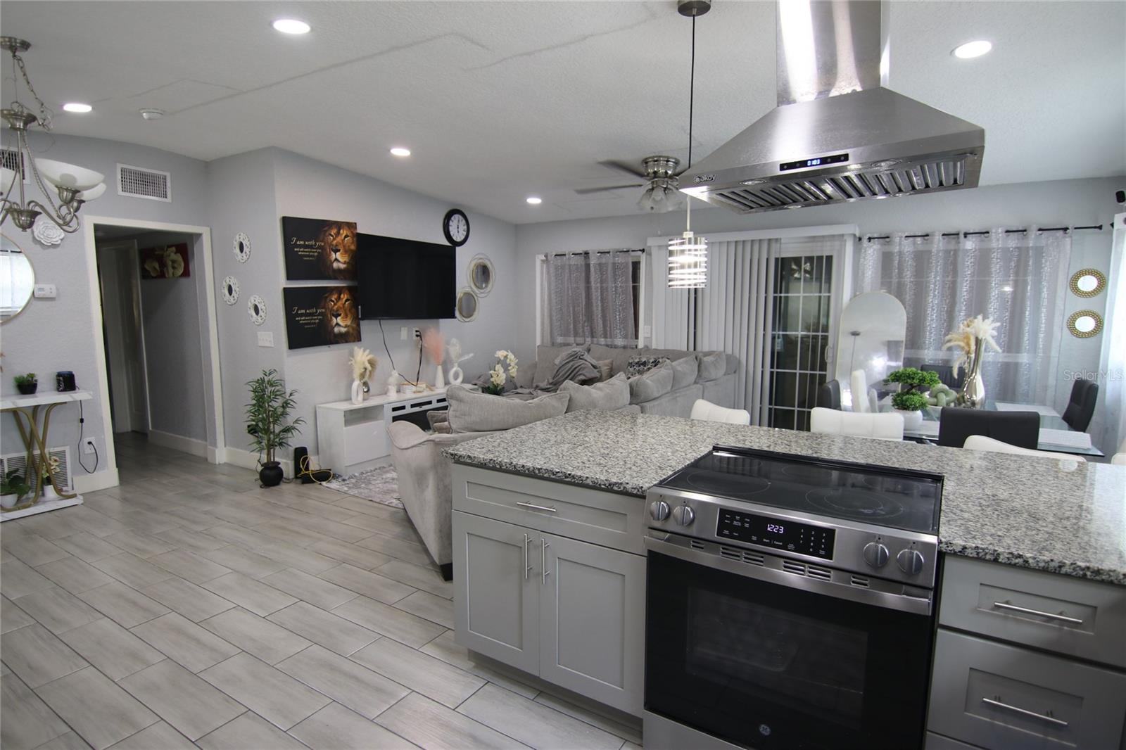 319 WILMER AVE, ORLANDO, FL, 32811