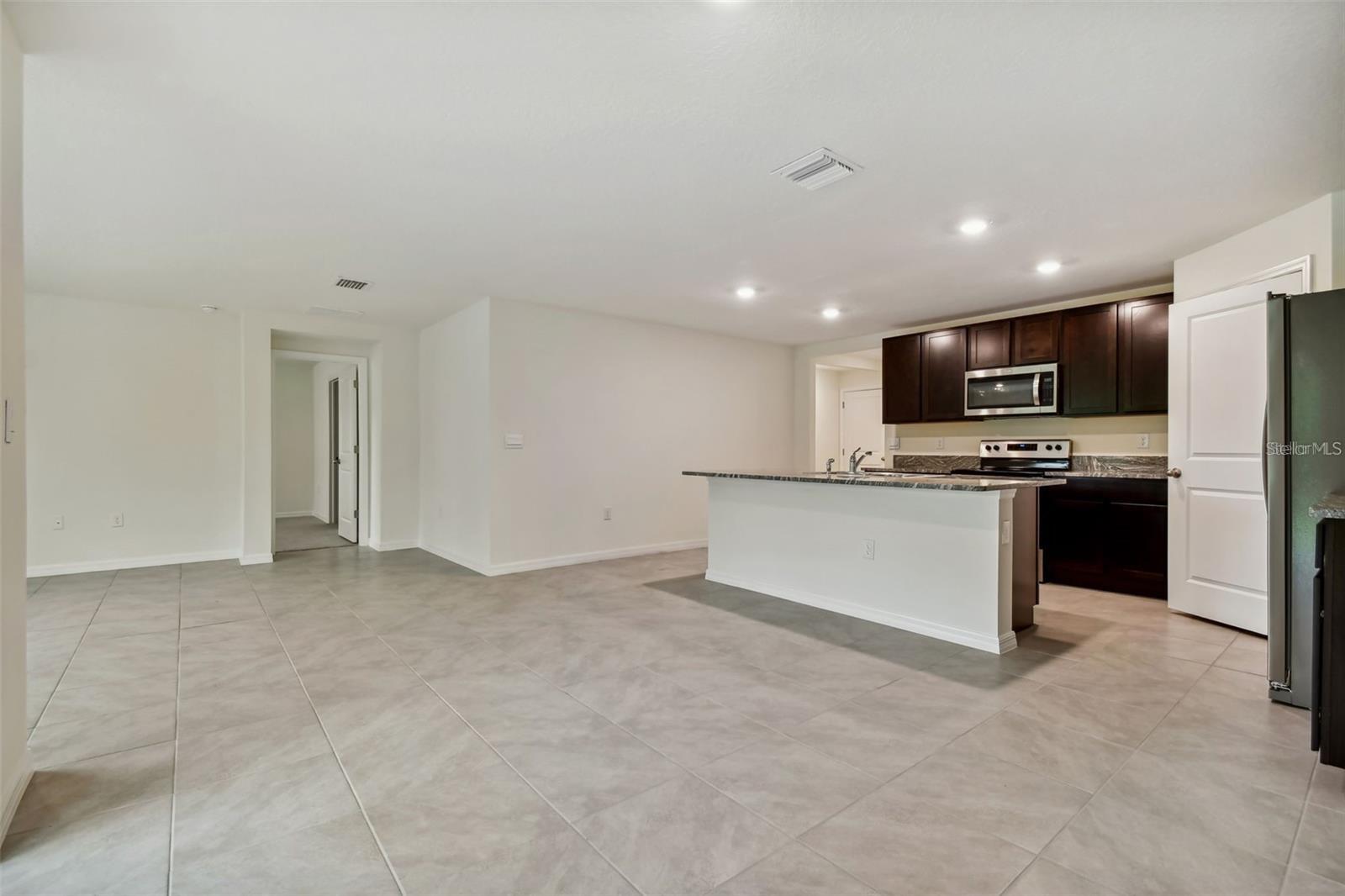 5415 LOGAN CAVE AVE, WIMAUMA, FL, 33598