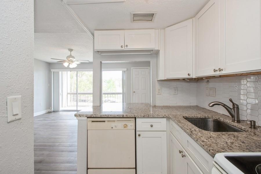 582 ORANGE DR #102, ALTAMONTE SPRINGS, FL, 32701