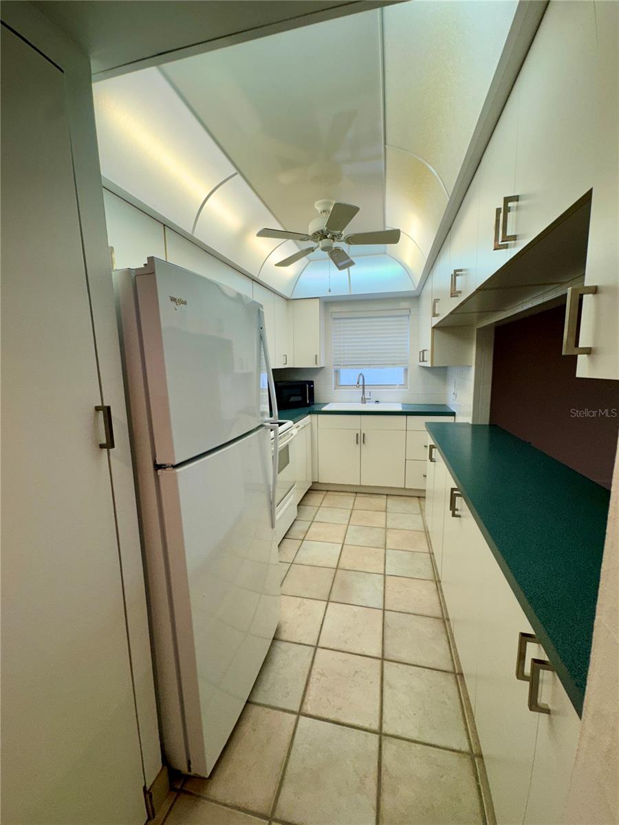 7701 STARKEY RD #233, SEMINOLE, FL, 33777