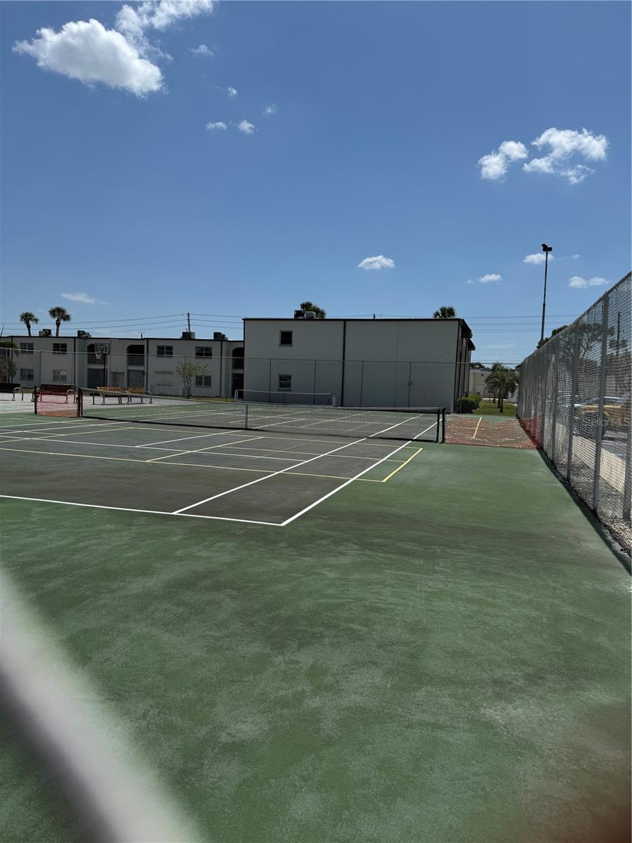7701 STARKEY RD #233, SEMINOLE, FL, 33777