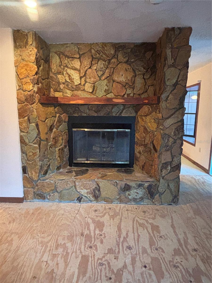 23060 WHITMAN RD, BROOKSVILLE, FL, 34601