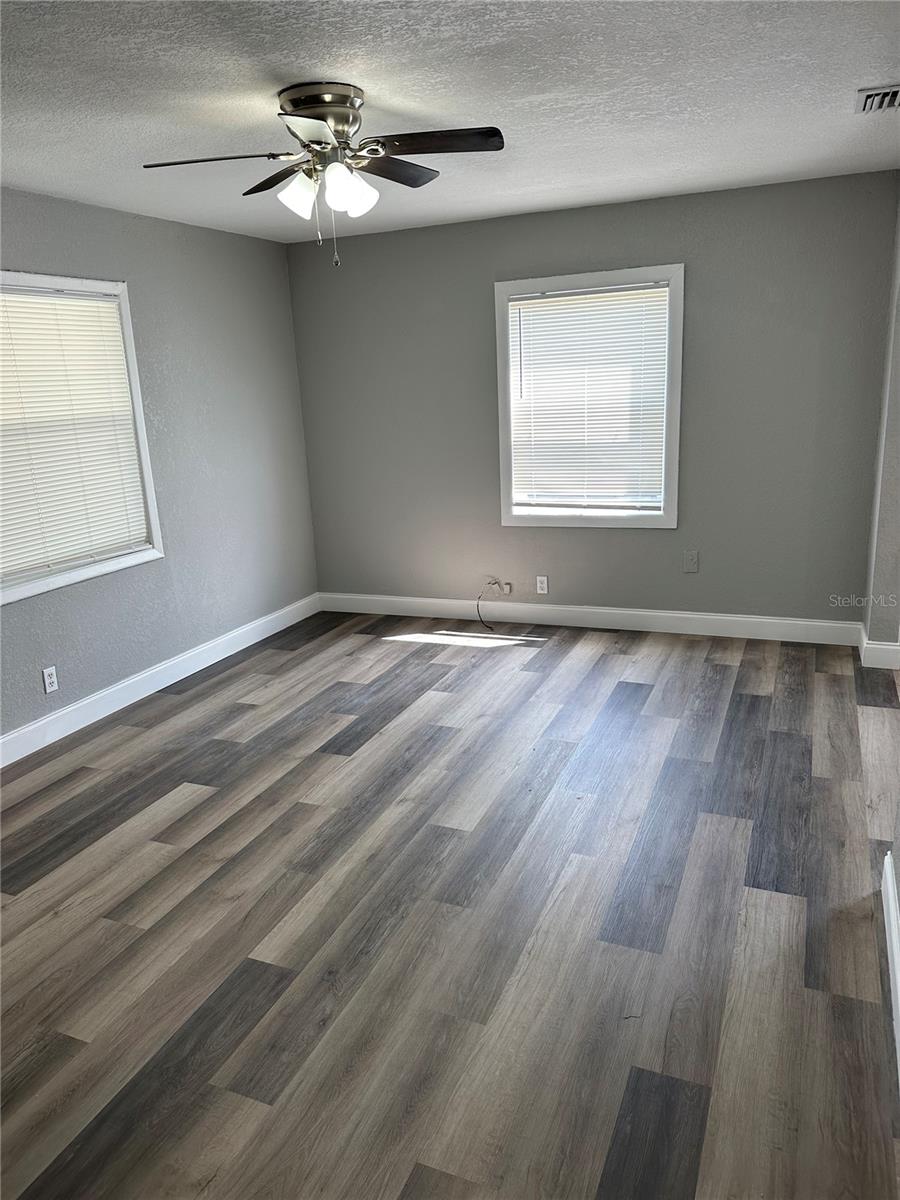 3615 E GROVE ST, TAMPA, FL, 33610