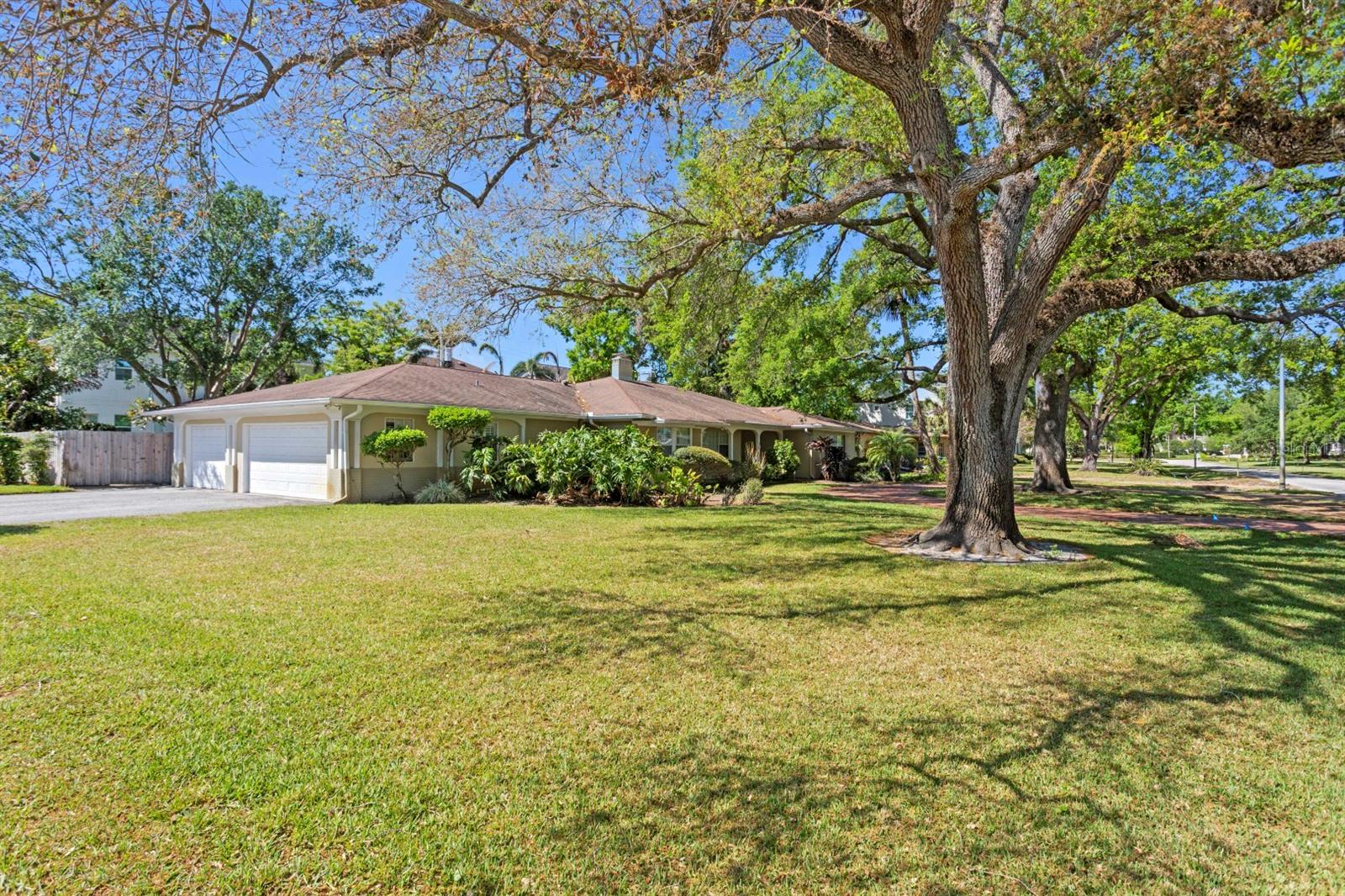 4302 W WOODMERE RD, TAMPA, FL, 33609