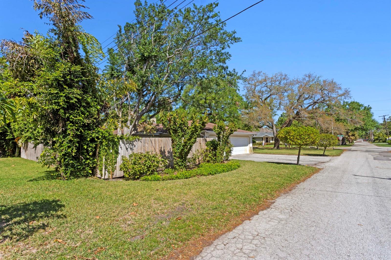 4302 W WOODMERE RD, TAMPA, FL, 33609