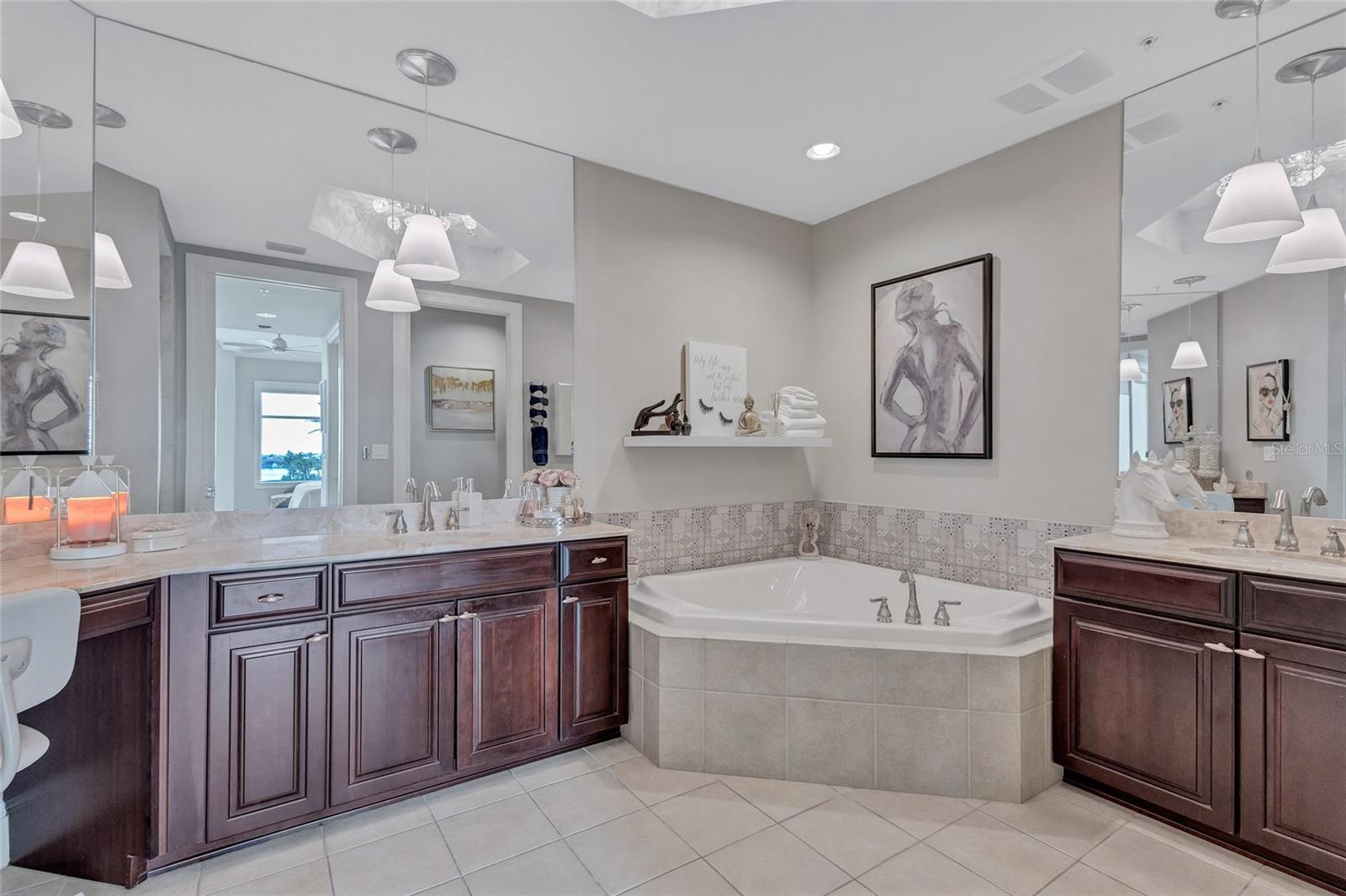 130 RIVIERA DUNES WAY #203, PALMETTO, FL, 34221